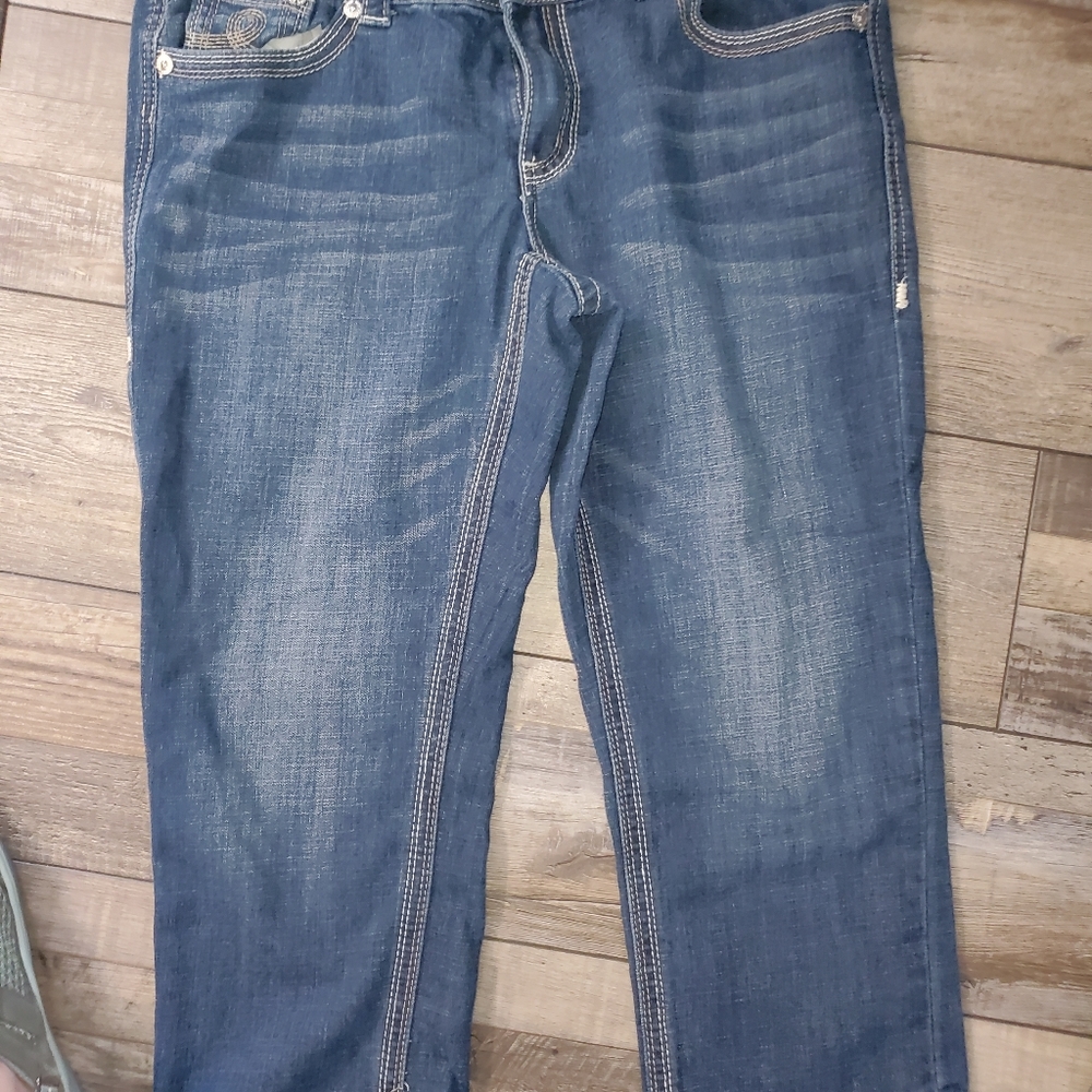 Seven capris
